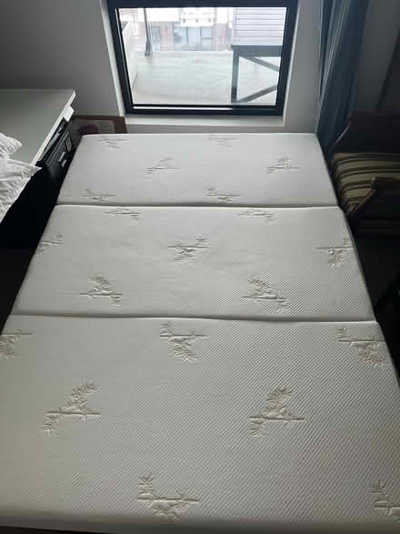 Photo of free Tri-fold mattress and frame (Ile-des-Soeurs (Verdun, MTL)) #3