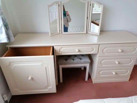 Photo of free Dressing Table and Mirror (MK45) #4