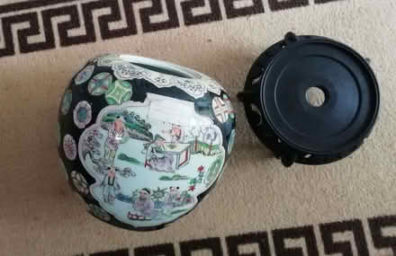 Photo of free 19th Century Chinese melon vase & stand (Brookvale RG21) #1