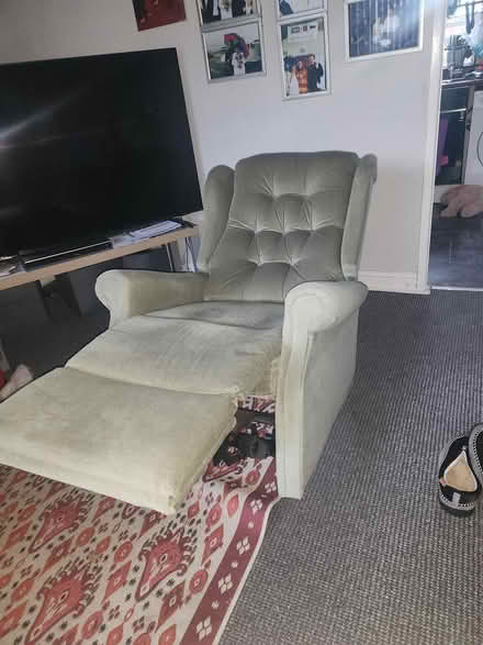 Photo of free 2 seater and recliner (Blackpool Lancashire) #2