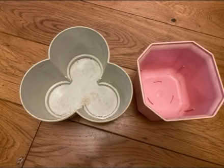 Photo of free Plastic plant pots x 2 (Cheshunt En8) #2
