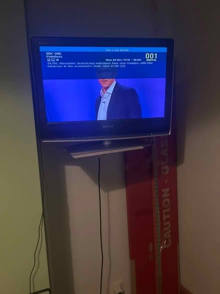 Photo of free Working tv 30 inches (Catford SE6) #2