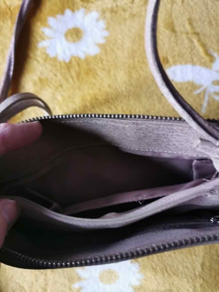 Photo of free cross body leather bags (Haresfinch) #4