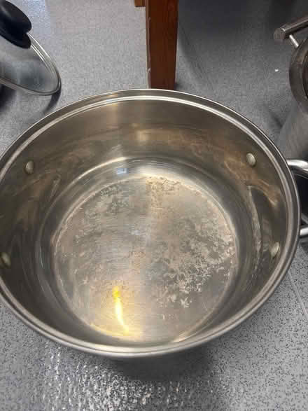 Photo of free 2 big pots (Plaistow) #3