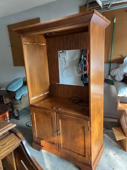 Photo of free Furniture/Accessories (2408 Beaver Bend Dr) #2