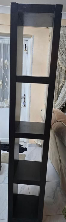 Photo of free Shelves (TW18) #1