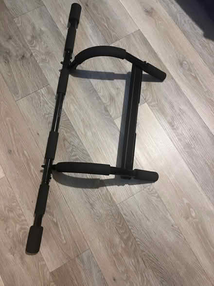 Photo of free Pull up bar (Twickenham) #2