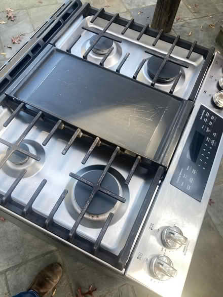 Photo of free GE JGS760 30" Slide-In Gas Range (Cherry Chase, Waverly Park) #4