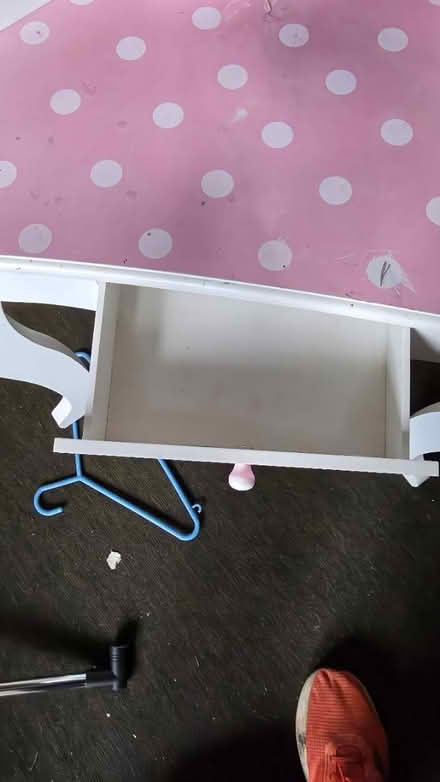 Photo of free Vanity desk (Ingoldisthorpe, PE31) #2