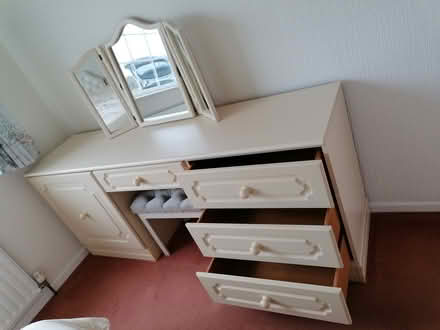 Photo of free Dressing Table and Mirror (MK45) #2