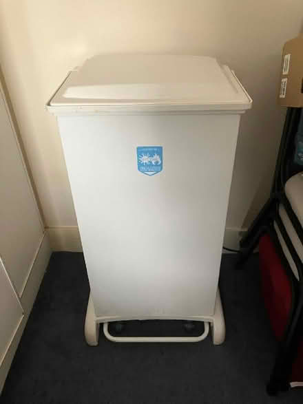 Photo of free Large Pedal Bin (Elmwood Court E10) #1