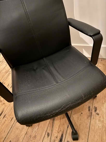 Photo of free Desk chair (Queens Park) #2