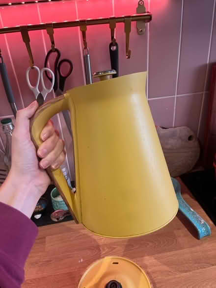 Photo of free Yellow Kettle with Wood Effect (Nuthall/Kimberley, Nottingham) #2