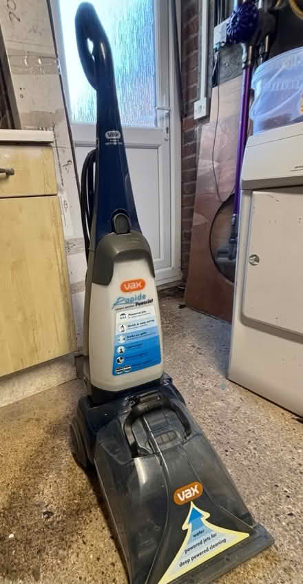 Photo of free Carpet Shampooer (Catfield NR29 5BQ) #1