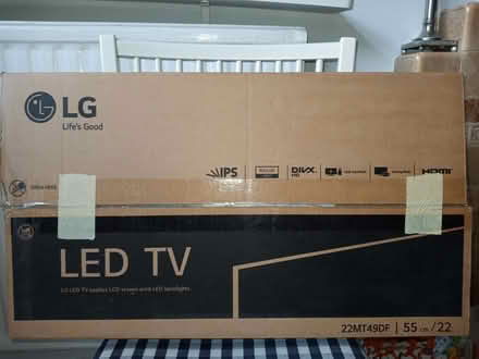 Photo of free LG TV 22 in. (Woking GU22) #1