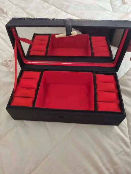 Photo of free Jewellery box, bag (North Cheam SM3) #2