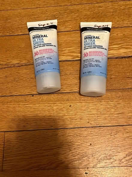 Photo of free Neutrogena mineral sunscreen (Hintonburg) #1