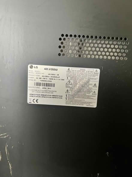 Photo of free TV 42inch NOT SMART (Hemel Hempstead HP1) #2