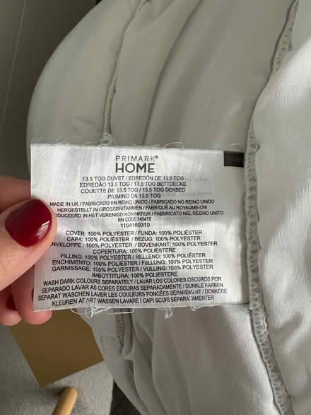 Photo of free Double Polyester duvet 13.5 tog (very warm) (Tufnell Park N7) #1