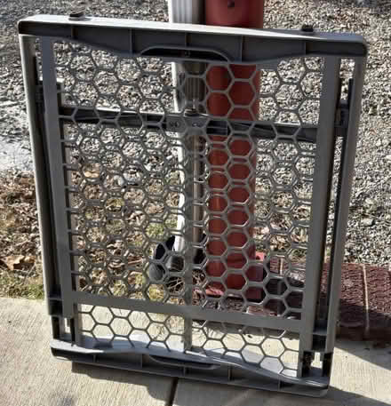 Photo of free bb gate (Burlington) #1