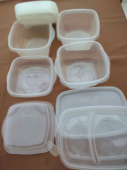 Photo of free Plastic containers, & vintage Tupperware (DA3) #2