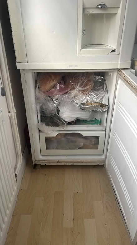 Photo of free Working Non Plumbed Fridge Freezer (Luton - LU4) #2
