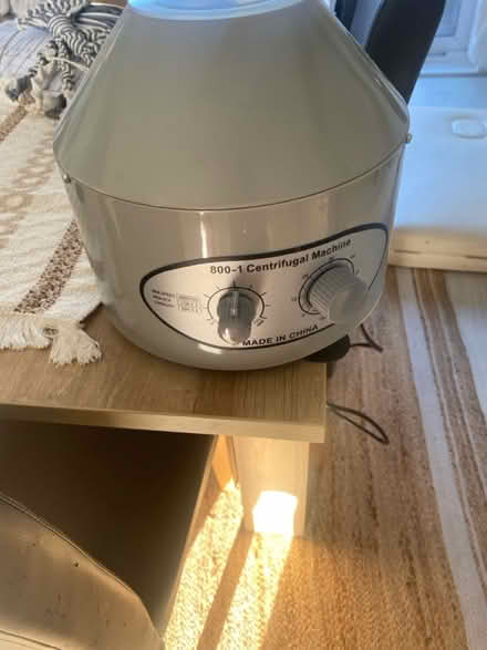 Photo of free Centrifuge machine (CH62) #1