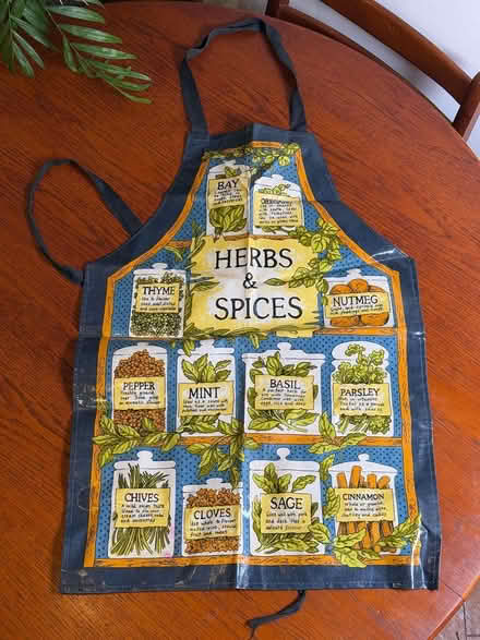 Photo of free Kitchen apron (HA0) #1