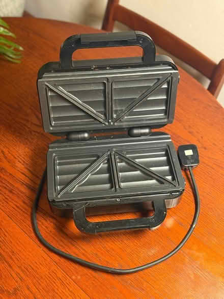 Photo of free Breville toastie maker (HA0) #2