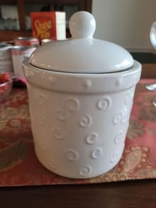 Photo of free Ceramic Dog Cookie Jar (20874) #1