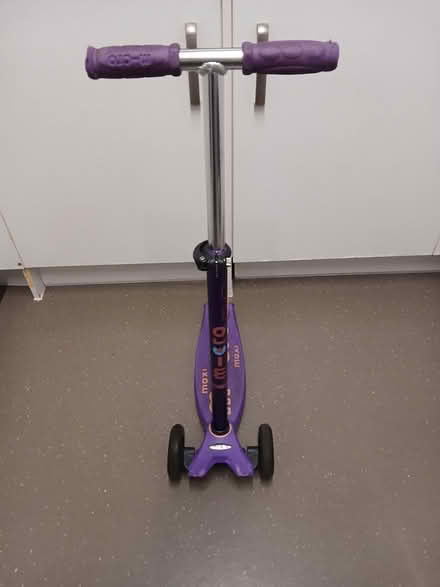 Photo of free purple scooter (Kennington) #1