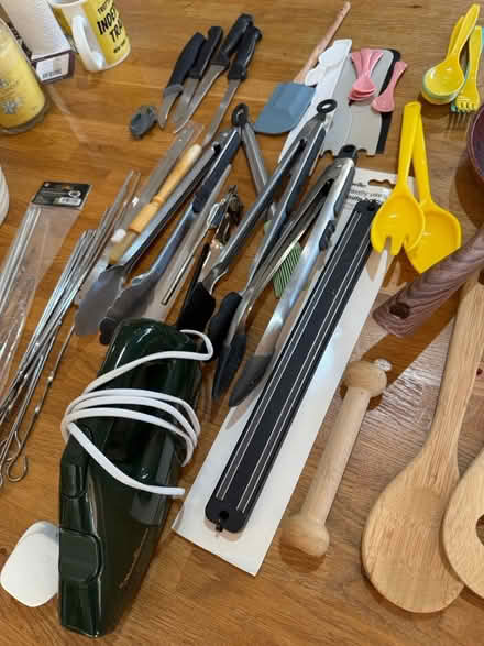 Photo of free Various kitchen odds n ends (Burgess hill RH15) #4