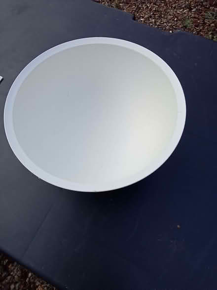 Photo of free Tupperware bowl (Saham Toney IP25) #2
