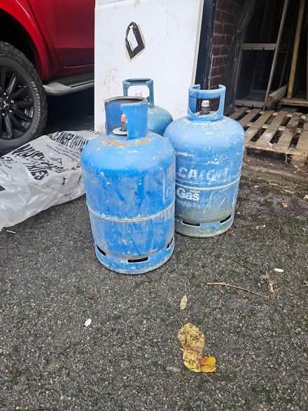 Photo of free 3 gas bottles (Shortlands) #2