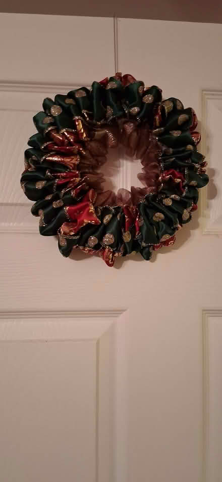 Photo of free round wreath made of ribbon (Wigmore LU2) #1