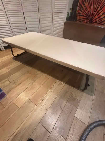 Photo of free Single beds (DY8 Oldswinford) #1