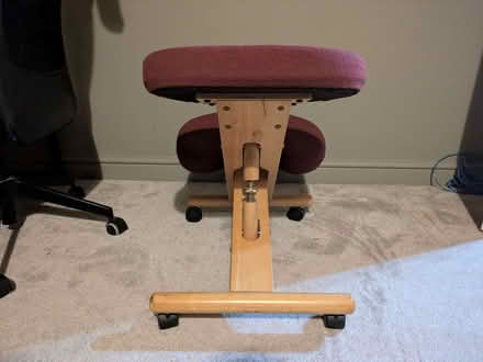 Photo of free Ergonomic Kneeling Chair (for posture) (Hempstalls ST5) #4
