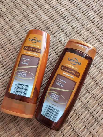 Photo of free Lacura Shampoo and Conditioner (Balgreen EH11) #1