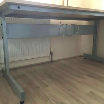Photo of free Office desk (Lee-on-the-Solent PO13) #1