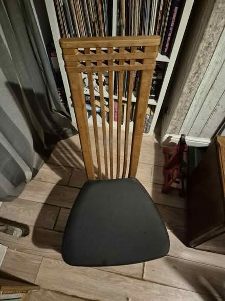 Photo of free Dining table and 6 chairs (Cheadle SK8) #4