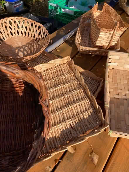 Photo of free Small baskets for flower arrangements or Xmas gifts (IP13) #1