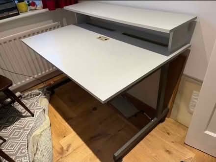 Photo of free Computer desk (Uxbridge UB10) #1