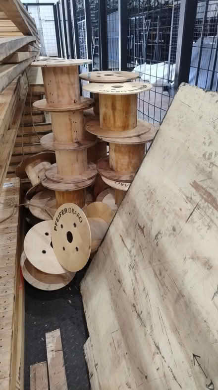 Photo of free Wooden spools x 30 (Aberdare CF44) #2