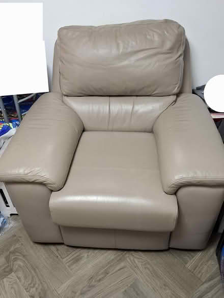 Photo of free Armchair (NP4) #1