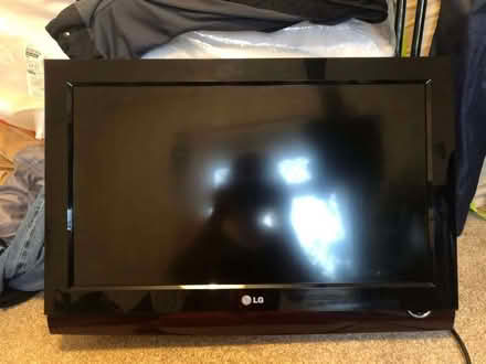 Photo of free 20" LG Tv (Llyn-Peninsula-Freegle CGA LL53) #4