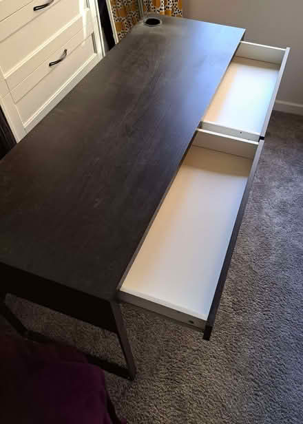 Photo of free Office desk (Hackbridge SM5) #1
