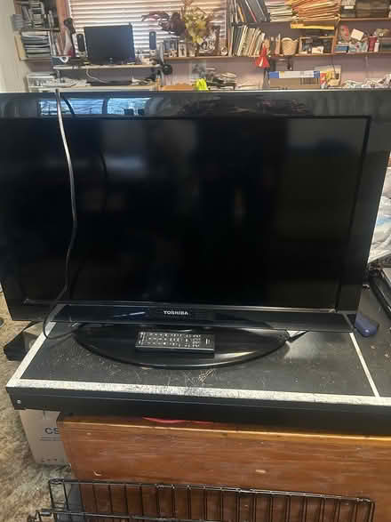 Photo of free 32” Toshiba TV (N Seattle) #1