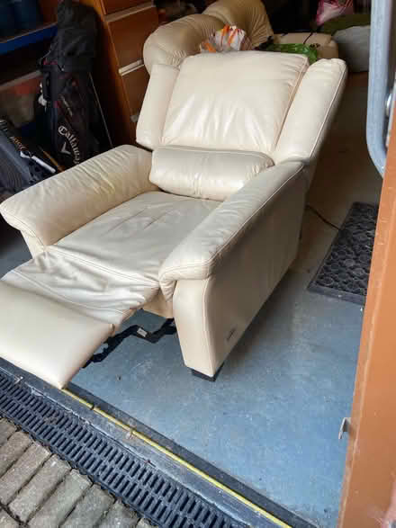 Photo of free Cream Leather electric recliner (Stoke Hammond MK17) #3