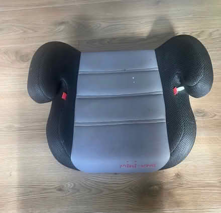 Photo of Car seat and seat booster (Whiteinch G14) #1