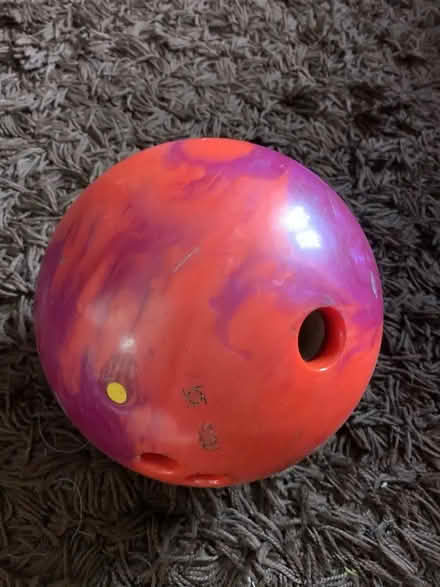 Photo of Any bowling balls just sitting there (Woodley RG5) #1